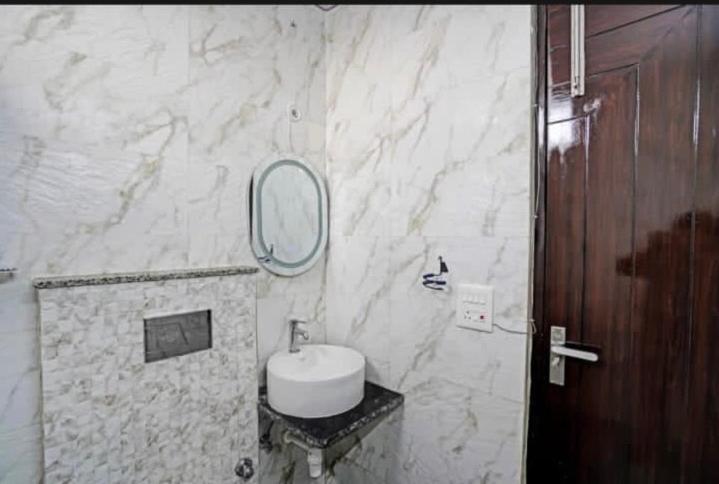 Savanna - A Boutique Stay Noida Exterior photo